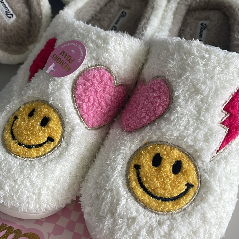 Moon Cake Ladies Memory Foam Slippers, NWT - Picture 7 of 7